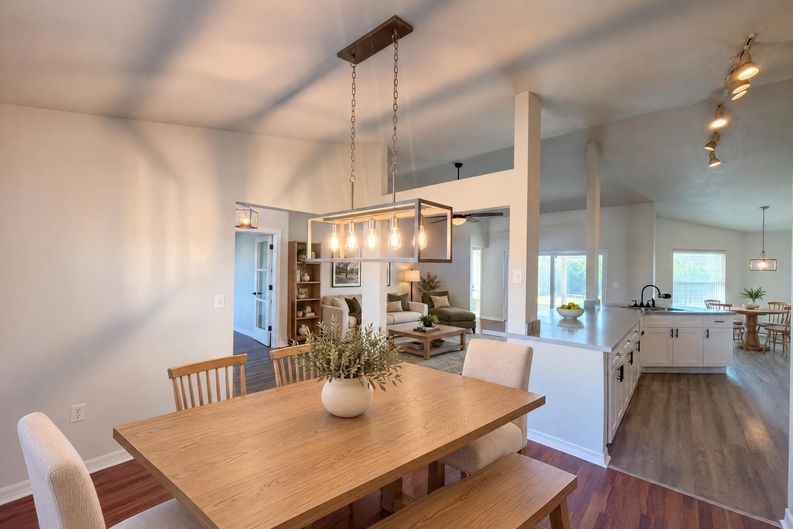 Photo 11 of 23 of 222 Cloverdale Rd, Winter Haven, FL
