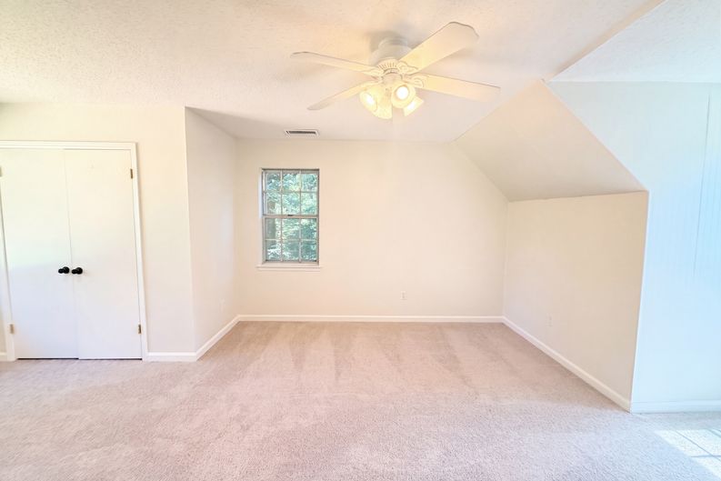 Photo 9 of 21 of 7161 Roper Rd, Trussville, AL