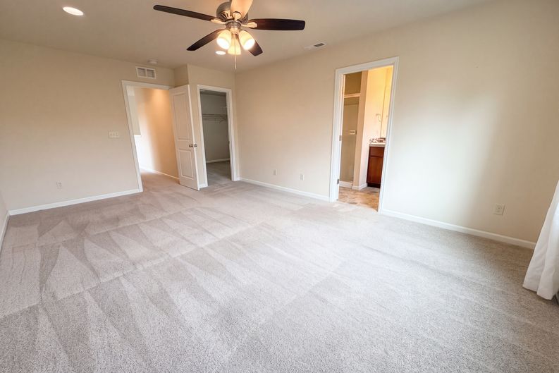 Photo 4 of 21 of 13875 SE Kingsfisher Way, Happy Valley, OR