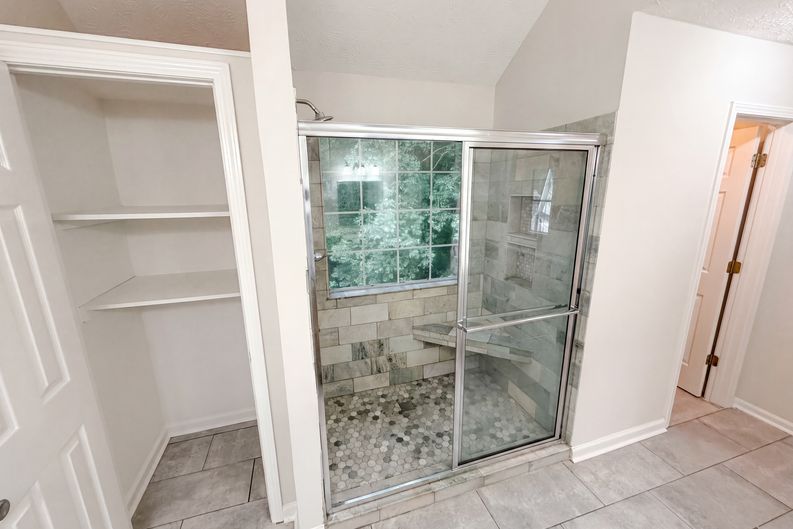 Photo 33 of 50 of 1800 Ivy Stone Ct, Buford, GA