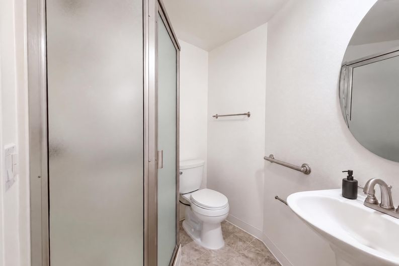 Photo 11 of 23 of 5810 NW Landing Dr, Portland, OR