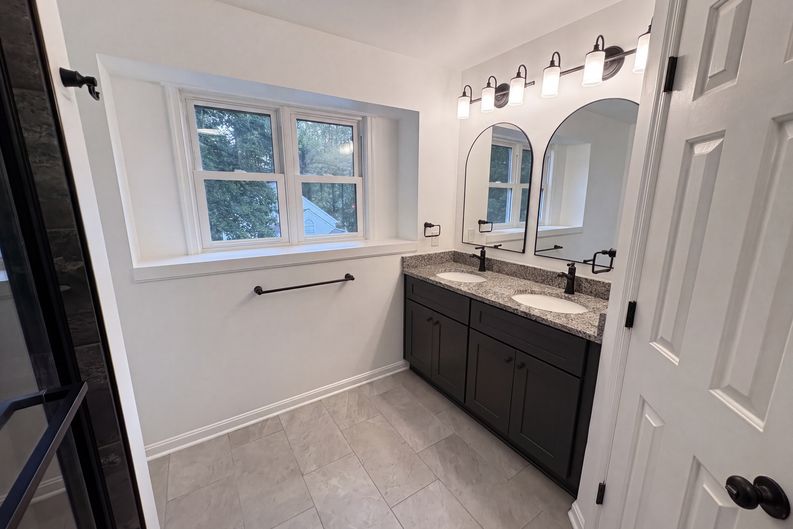 Photo 19 of 27 of 6401 Forest Grove Dr, Fredericksburg, VA