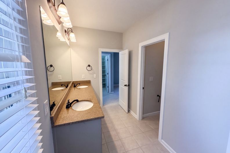 Photo 10 of 23 of 1119 Ridenour Ct NW, Kennesaw, GA