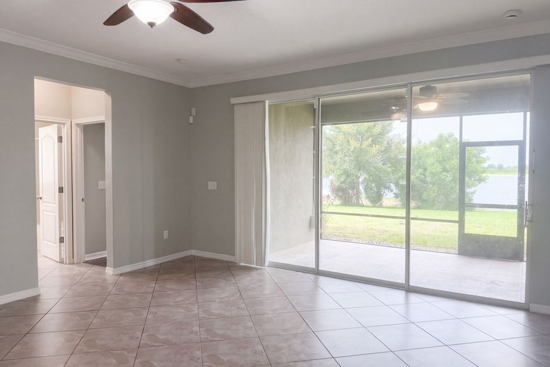 Photo 6 of 37 of 626 Tanana Fall Dr, Ruskin, FL