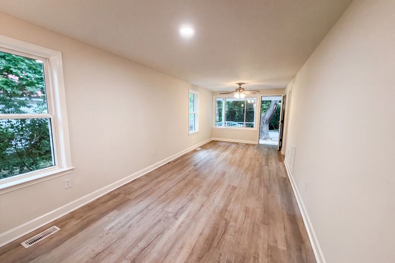 Photo 10 of 17 of 511 Manigault St, Winnsboro, SC
