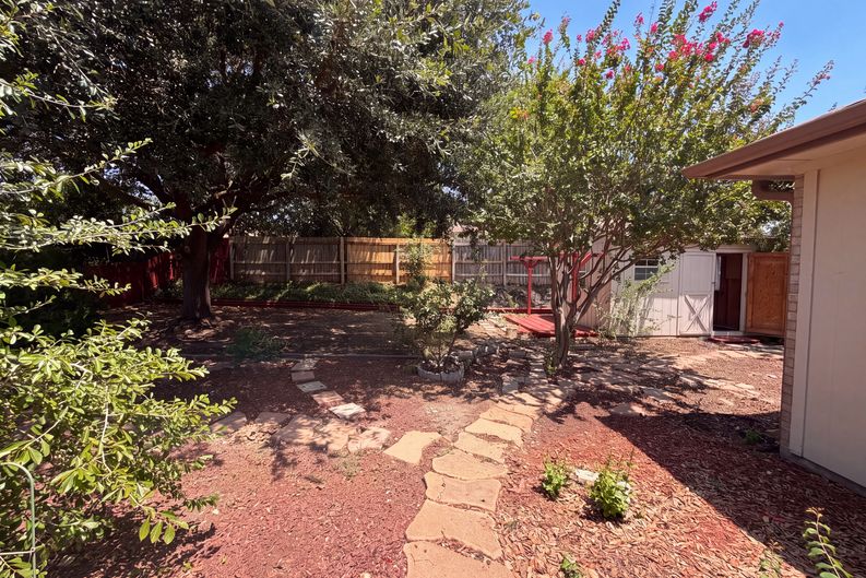 Photo 16 of 17 of 3707 Gowen Ct, Killeen, TX