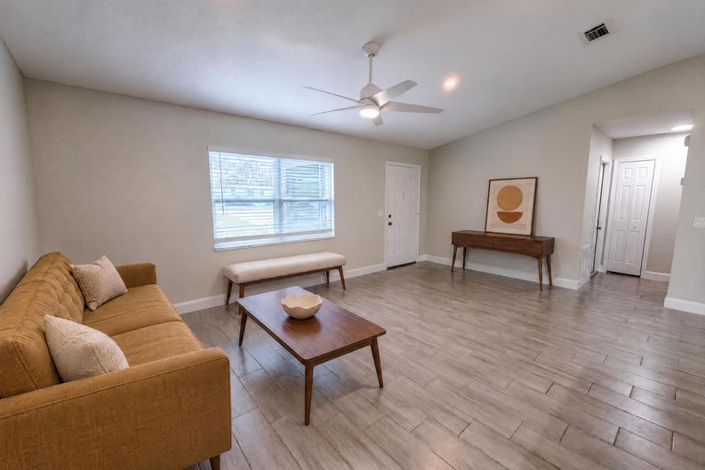 Photo 3 of 37 of 8165 Ridge Rd, Weeki Wachee, FL
