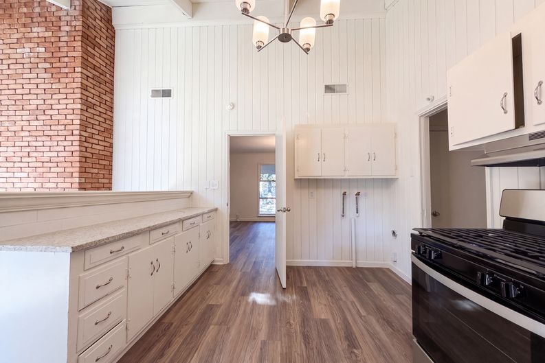 Photo 9 of 21 of 1725 Danciger Dr, Fort Worth, TX