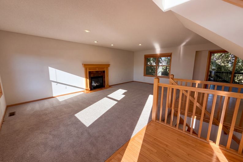 Photo 3 of 25 of 3415 Kaiser Cir, St. Michael, MN