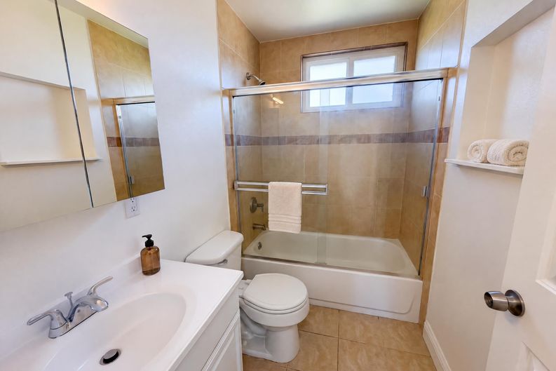 Photo 14 of 20 of 10605 Olson Dr, Rancho Cordova, CA