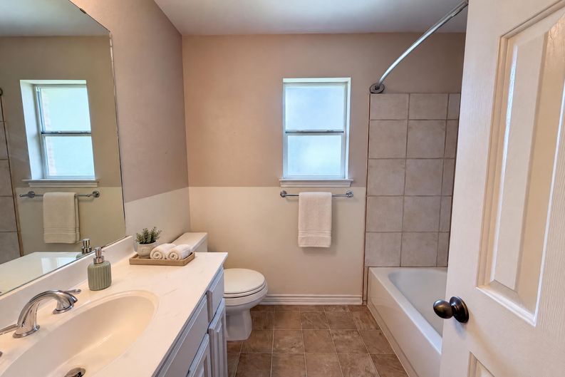 Photo 11 of 16 of 11117 Weatherford Dr, Belton, TX