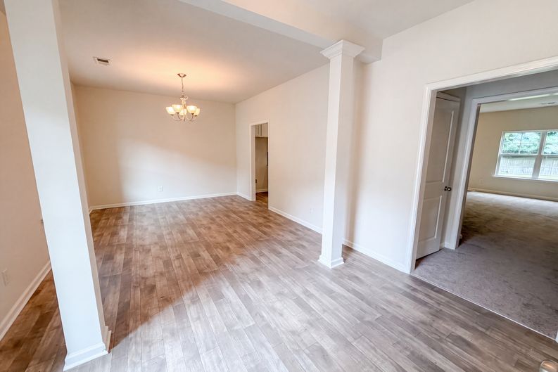 Photo 6 of 28 of 407 Westmoreland Rd, Columbia, SC