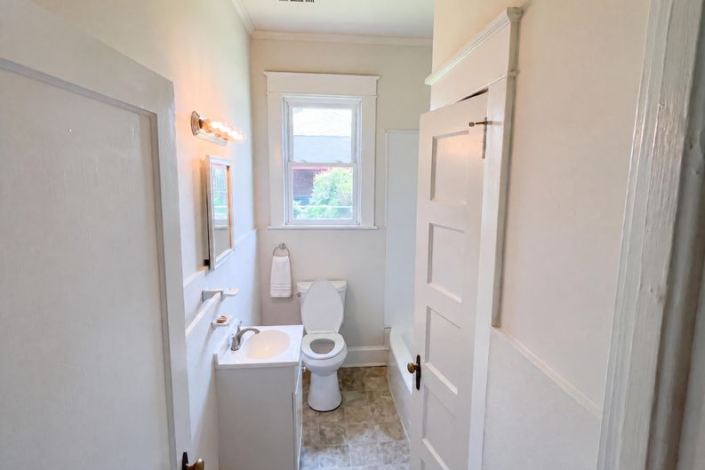 Photo 6 of 19 of 112 Sherard Ave, Ninety Six, SC