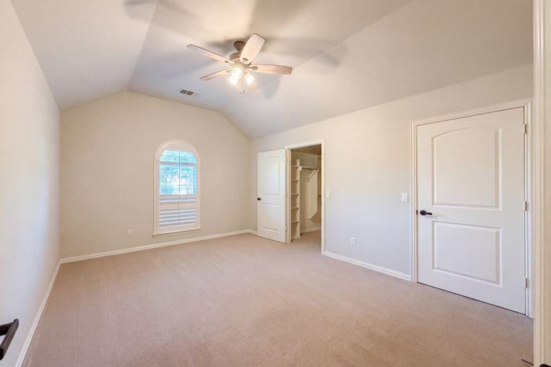 Photo 4 of 25 of 6530 Swallow Ct, McKinney, TX