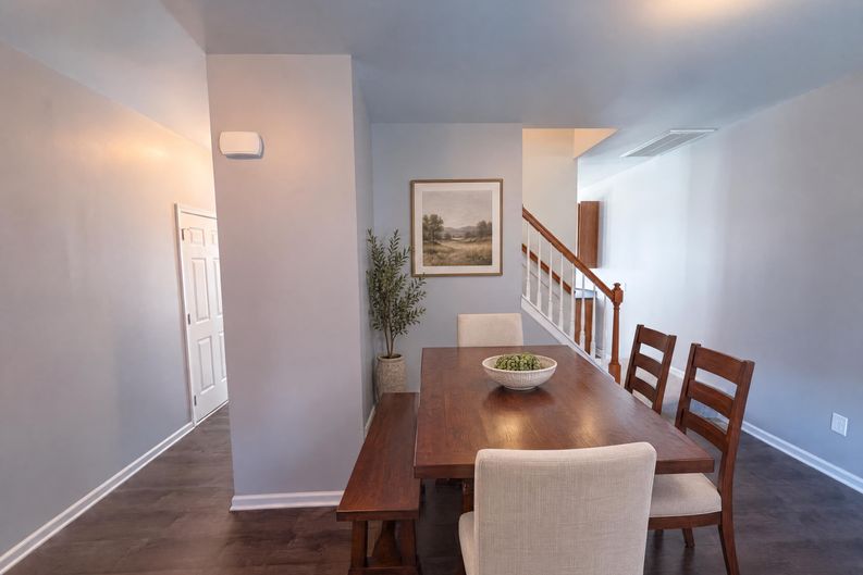 Photo 6 of 26 of 518 MacGregor Dr, Burlington, NC