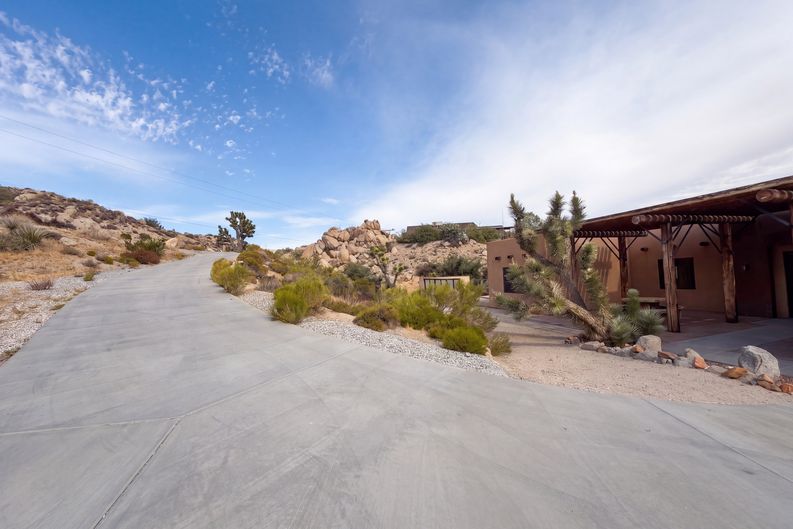Photo 29 of 39 of 5935 Buena Suerte Rd, Yucca Valley, CA