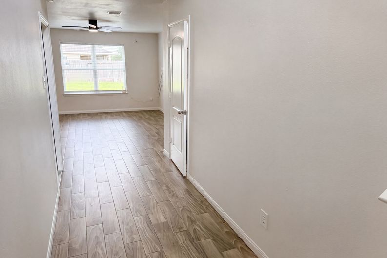 Photo 7 of 21 of 20523 Freedom River Dr, Humble, TX