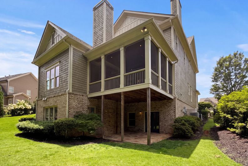 Photo 8 of 30 of 256 Hanson Way, Marietta, GA