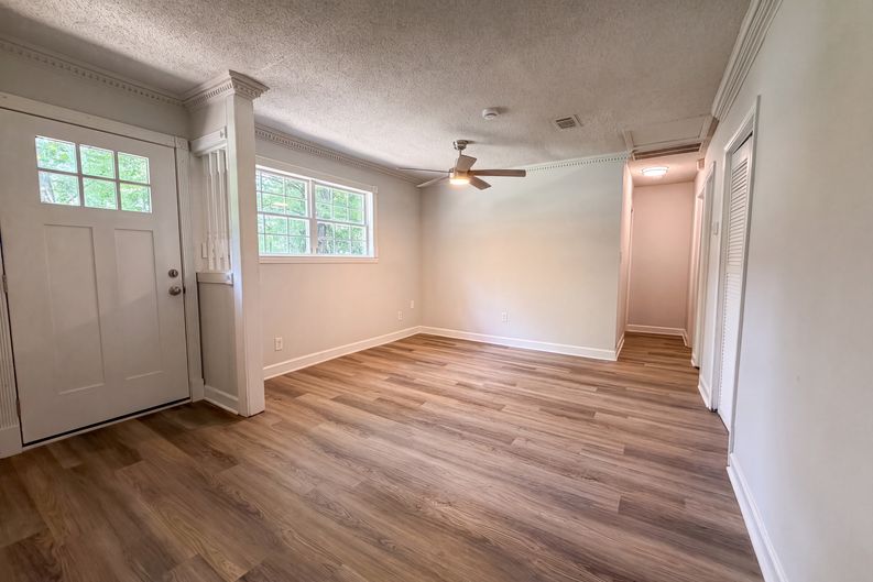 Photo 14 of 24 of 3704 Meadowview Dr, Lithia Springs, GA