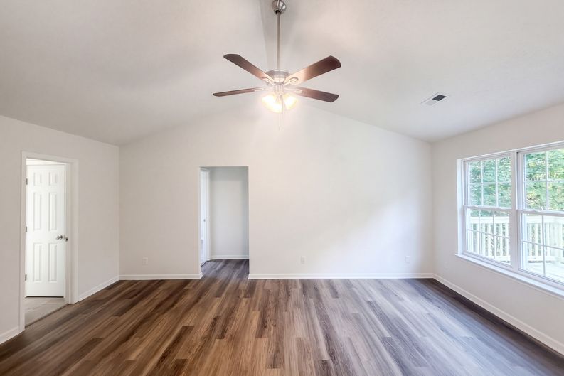Photo 3 of 42 of 207 Hurston Way, Greensboro, NC
