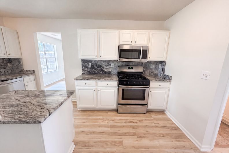 Photo 11 of 23 of 401 Callaway Ln, Conyers, GA