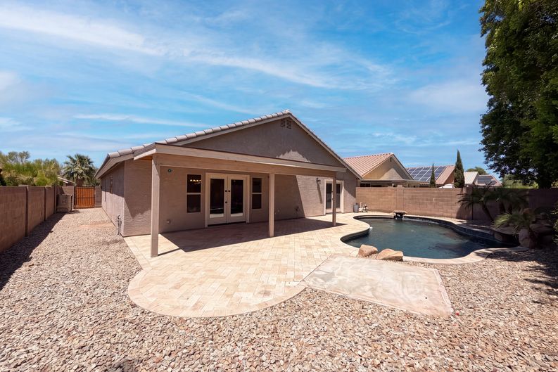 Photo 5 of 28 of 8747 W Lone Cactus Dr, Peoria, AZ