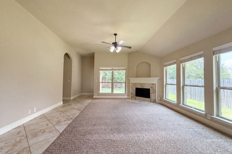 Photo 3 of 20 of 4309 Gleneagles Dr, Mansfield, TX