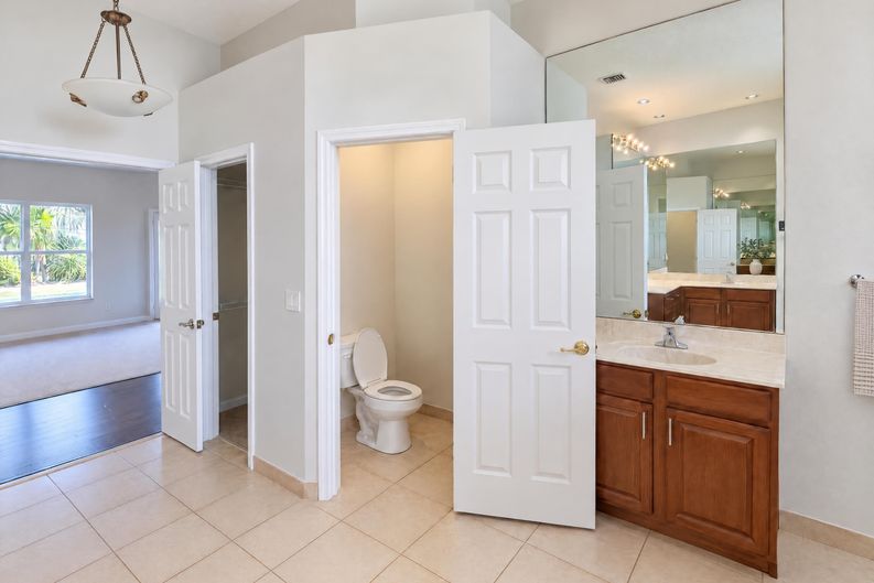 Photo 11 of 37 of 12795 79th Ct N, West Palm Beach, FL