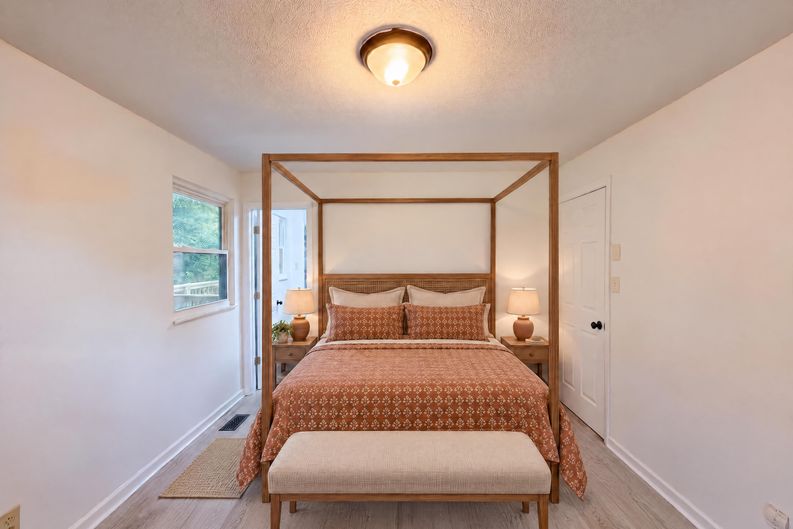 Photo 18 of 27 of 7301 Meadowbrook Cir, Knoxville, TN