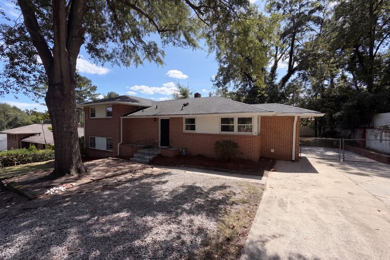 Photo 21 of 25 of 3022 Lindenwood Dr, Columbia, SC