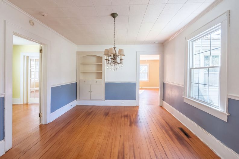 Photo 13 of 29 of 907 S South St, Gastonia, NC