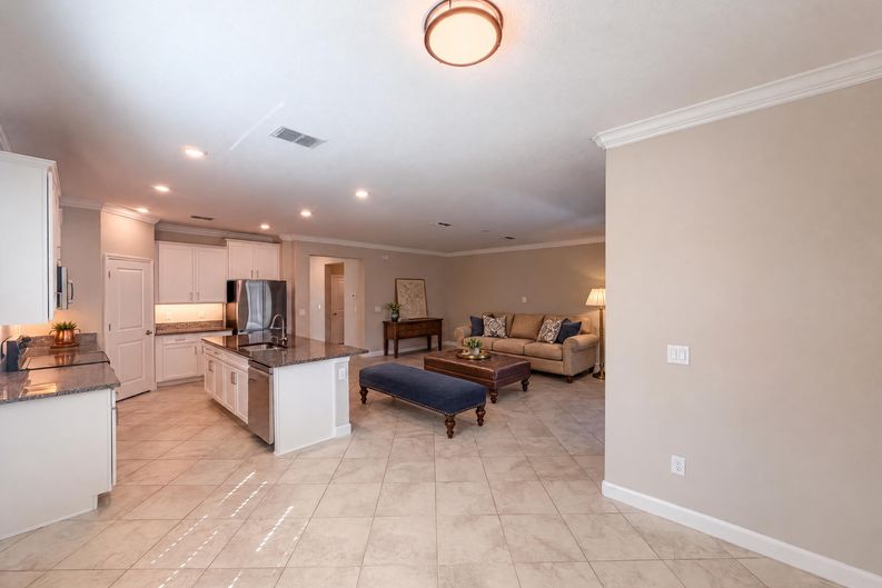 Photo 7 of 32 of 31351 Cannon Rush Dr, San Antonio, FL