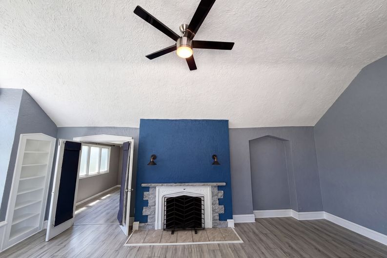 Photo 8 of 31 of 23691 Redfern Rd, Columbia Station, OH