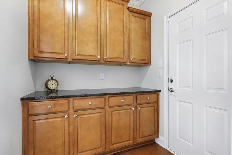 Photo 13 of 46 of 443 Tallulah Dr, Griffin, GA