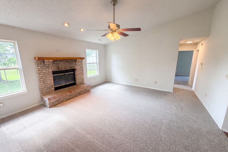 Photo 6 of 43 of 4253 Useppa Ct, Westfield, IN