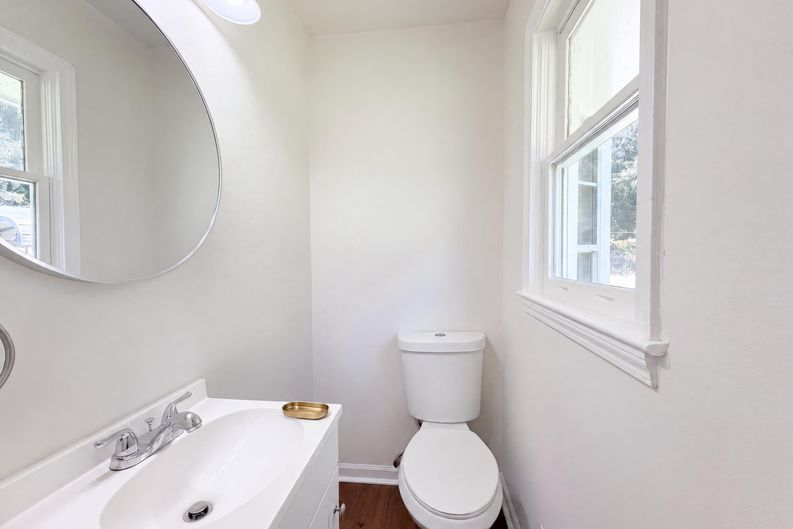 Photo 11 of 17 of 467 Oak Way, Lawrenceville, GA