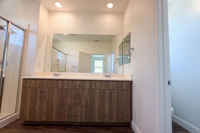 Photo 20 of 30 of 10801 Portico Cir, Rancho Cordova, CA