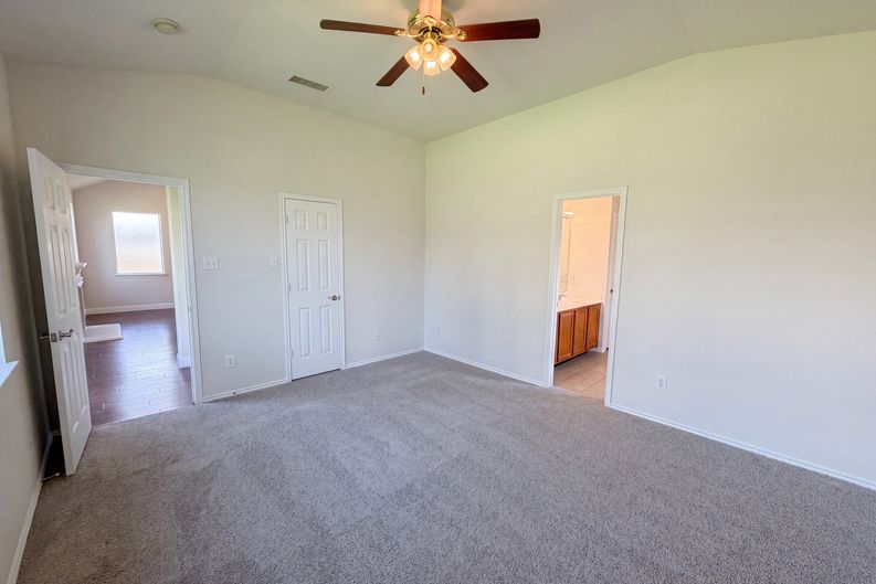 Photo 4 of 19 of 1310 Canyon Creek Rd, Wylie, TX