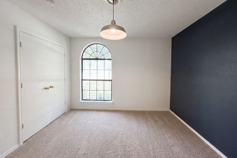 Photo 12 of 16 of 6712 Coach House Ln, Plano, TX