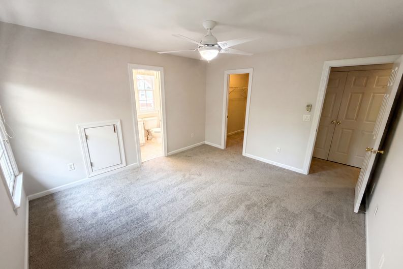 Photo 16 of 38 of 1231 Dunwoody Village Dr, Atlanta, GA