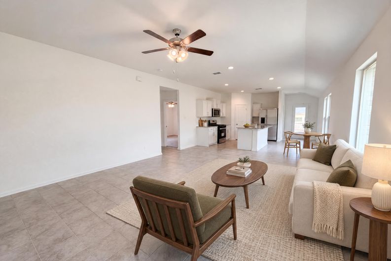 Photo 3 of 16 of 13592 Gunsmoke Ln, Cresson, TX