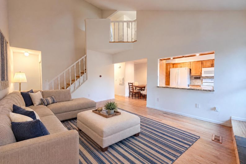 Photo 8 of 26 of 3075 E Long Cir S, Centennial, CO