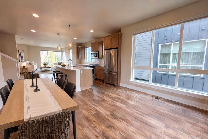 Photo 6 of 21 of 17302 SW Kite Ln, Beaverton, OR