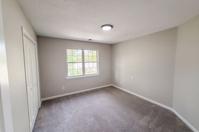 Photo 16 of 28 of 1159 Tufton Pl NW, Concord, NC