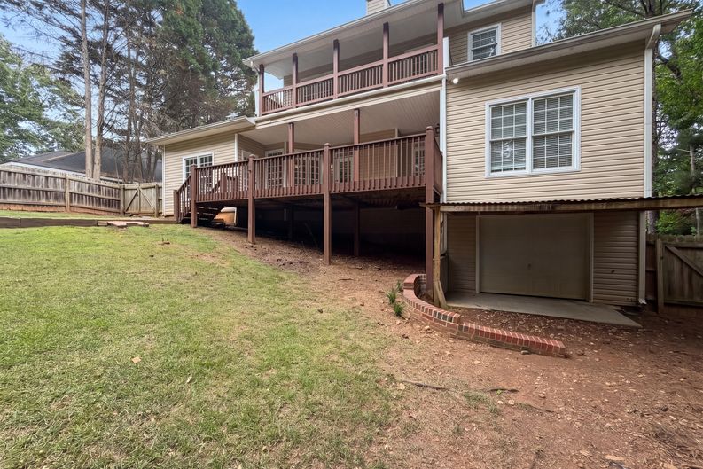 Photo 27 of 30 of 2298 Camden Dr SW, Marietta, GA