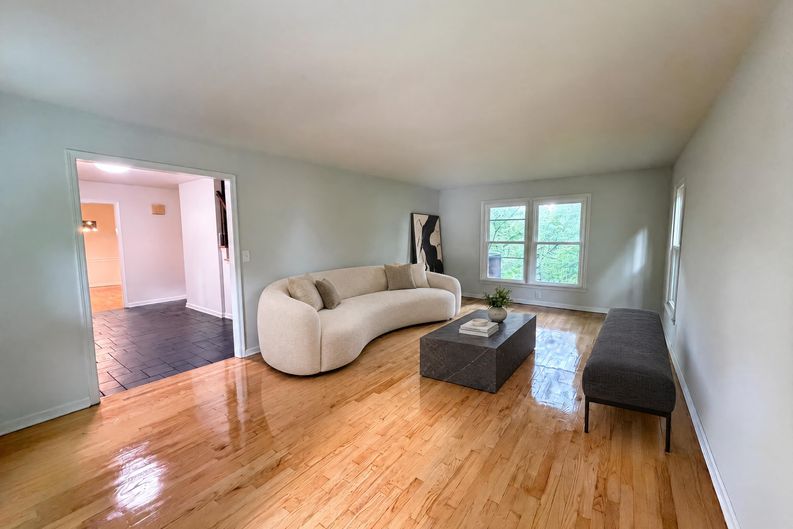Photo 3 of 35 of 101 Wexford Way, Basking Ridge, NJ