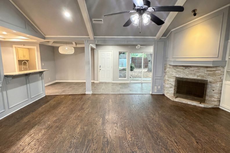 Photo 14 of 17 of 3717 Knob Hill Dr, Plano, TX