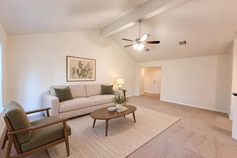 Photo 7 of 23 of 16331 Long Valley Ct, Conroe, TX