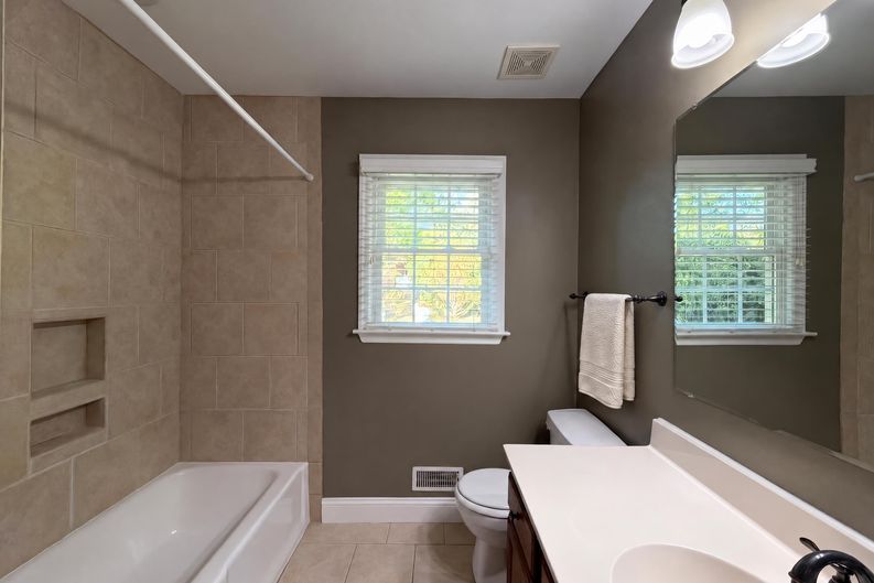 Photo 20 of 30 of 201 Wainsley Pl, Matthews, NC