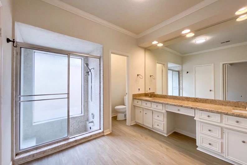 Photo 13 of 17 of 12910 Ashford Chase Dr, Houston, TX